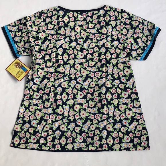 Scrub set size S by Mary Engelbreit - Picture 3 of 5